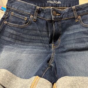 Maurices Mid Rise 5" Inseam Shorts